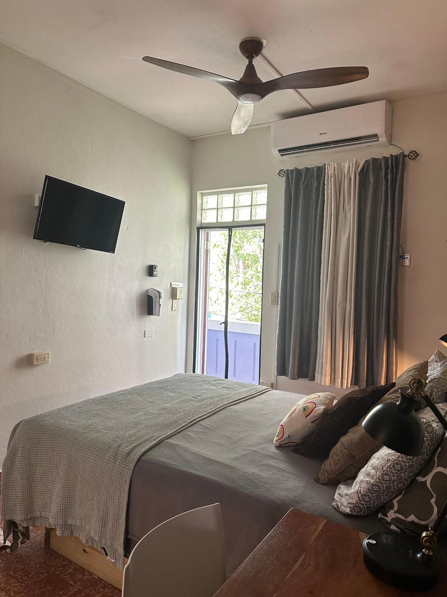 Lower Price, More Style, Discount Studio In San Juan,Pr, Beach, Free Bikes (Adults Only) Luaran gambar